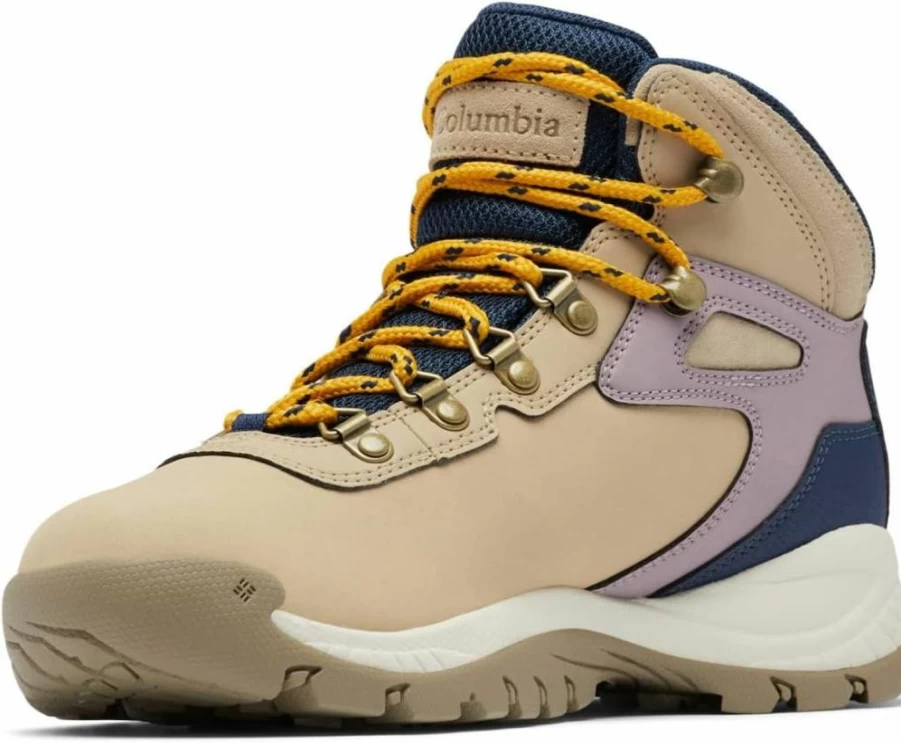 Columbia Women's Newton Ridge Plus Waterproof Hiking Boots - Lightweight Traction Outdoor Shoes for Trekking & Trail